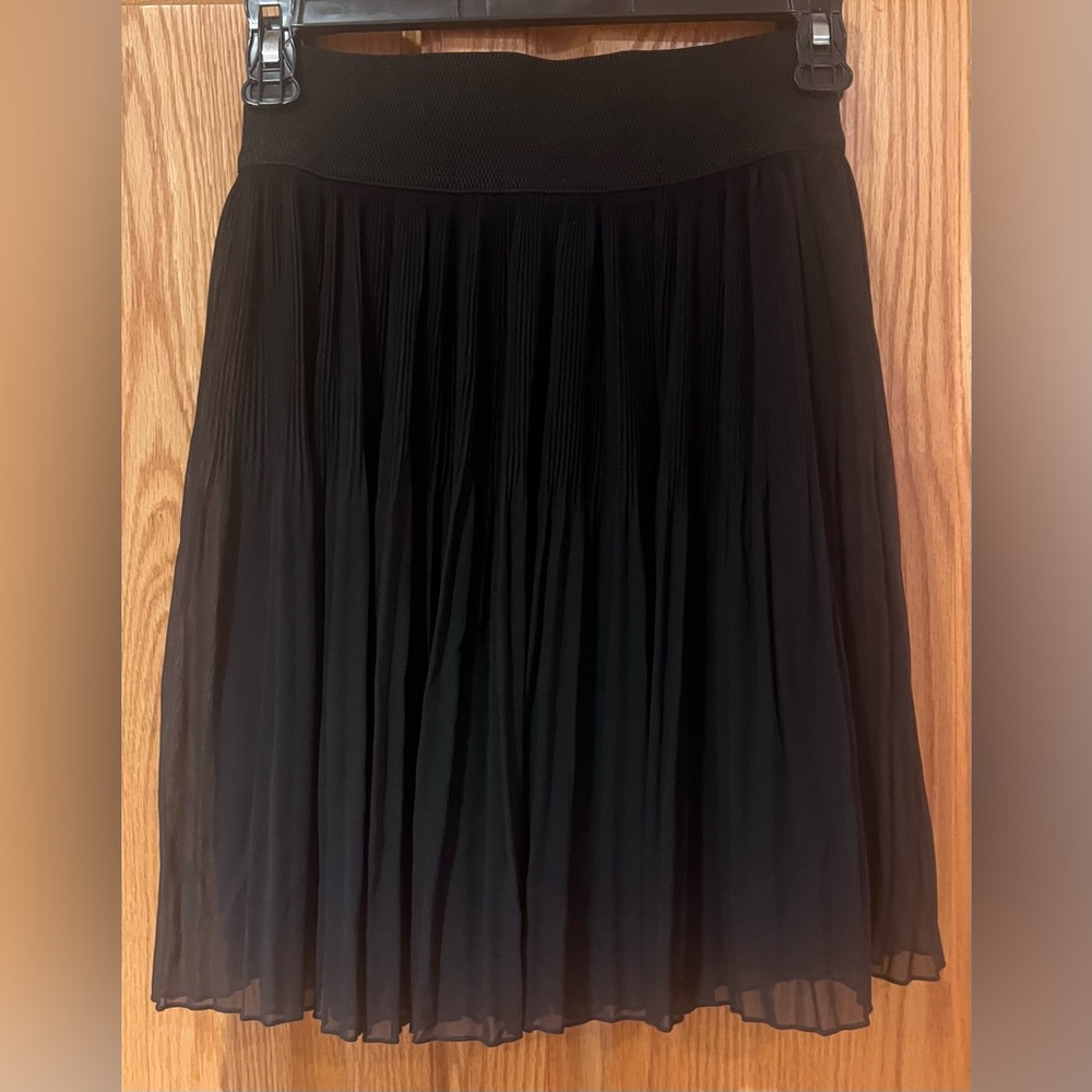 ZARA Pull-On Elastic Waist Flowy Chiffon‎ Pleated Mini Skirt in Black Size XS